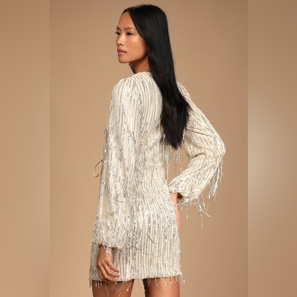 Lulus NWT Puttin' on the Glitz Silver Sequin Fringe Long Sleeve Wrap Dress XS - Picture 2 of 2